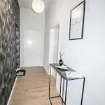 Ferienwohnung Lorenz Mit Kostenlosem Parkplatz Netflix Boxspringbett Kueche
